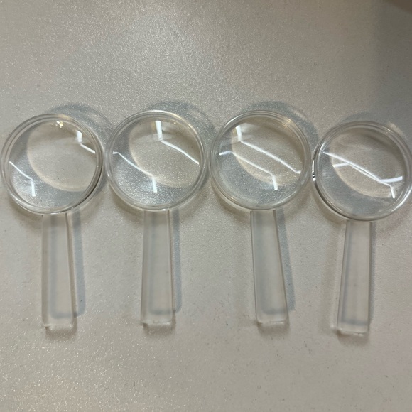 Mini Clear Magnifying Glass Set of 4 - Picture 4 of 7
